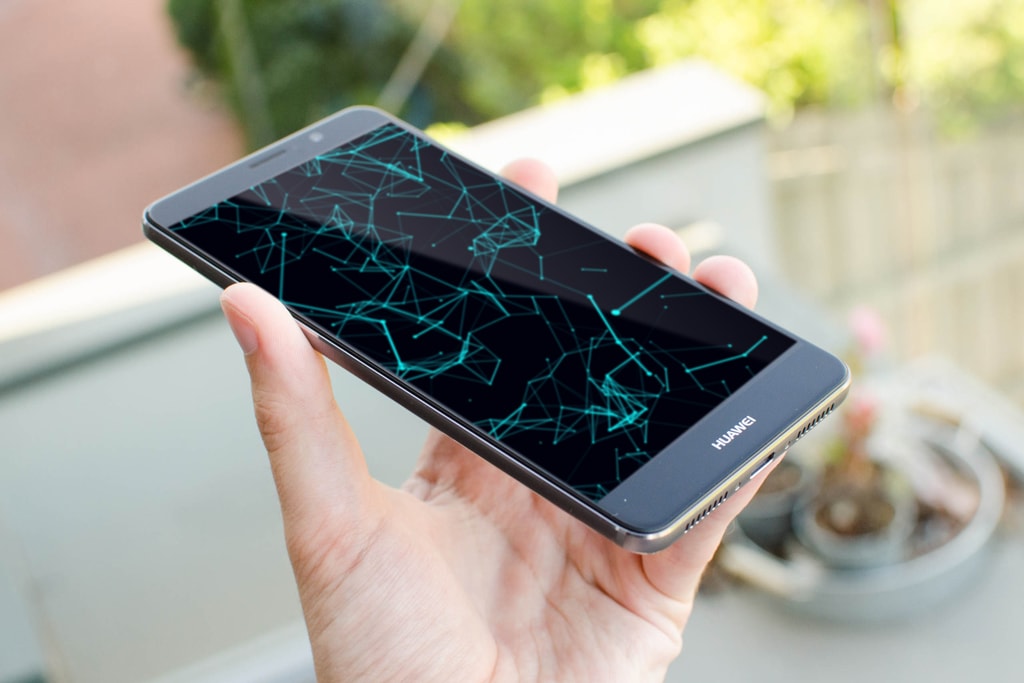 Huawei создаст телефон с технологией блокчейн